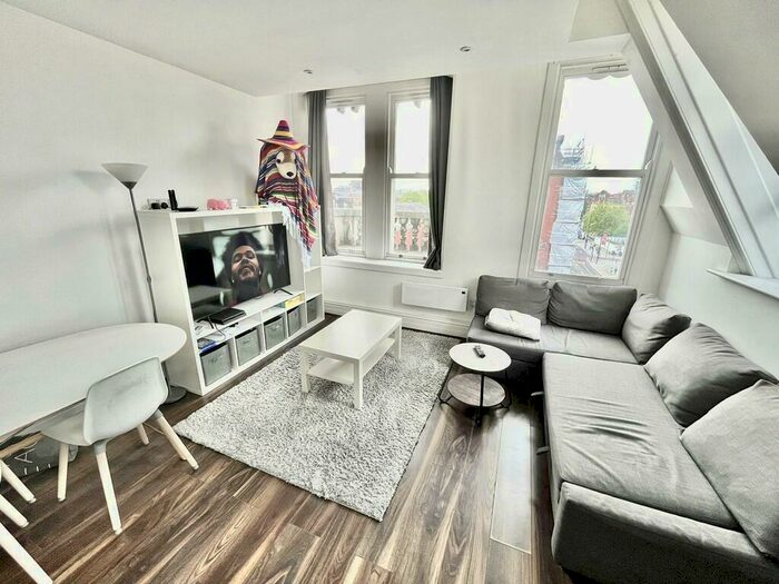 2 Bedroom Apartment To Rent In Pearl Chambers, East Parade/Park Row, Leeds, LS1