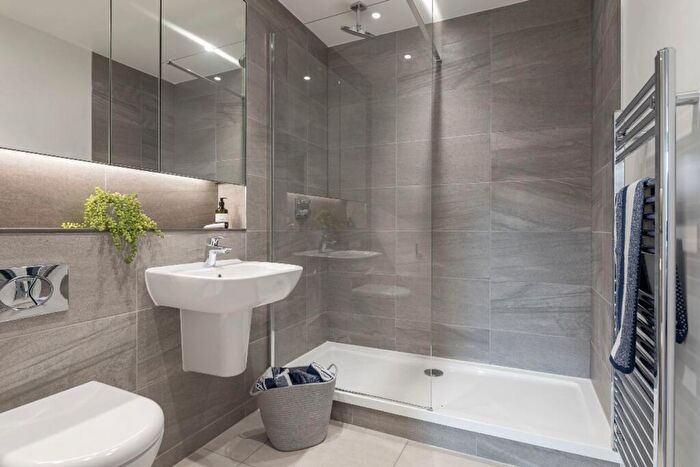 2 Bedroom Apartment To Rent In New Maker Yards, Middlewood St, M5