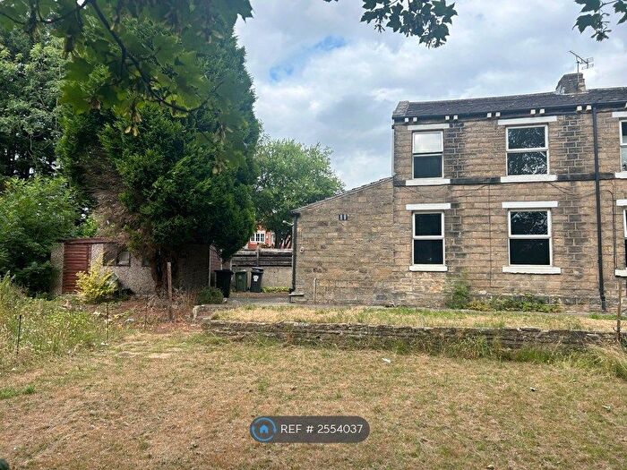 2 Bedroom Semi-Detached House To Rent In North Road, Dewsbury, WF13