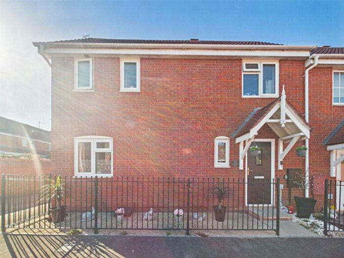3 Bedroom End Of Terrace House For Sale In Garlandstone Walk, Hempsted, Gloucester, Gloucestershire, GL2