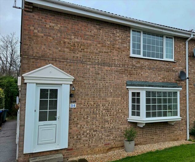 2 Bedroom Apartment To Rent In Ashdown Drive, S40