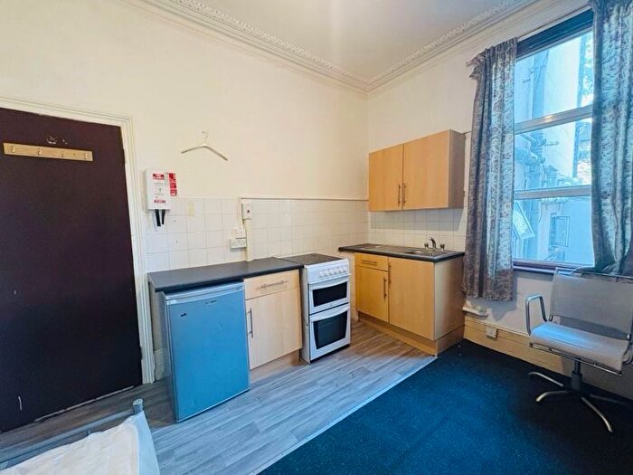 1 Bedroom Flat To Rent In Pellerin Road, London, N16