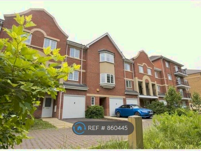 4 Bedroom Terraced House To Rent In Bewley Street, London, SW19