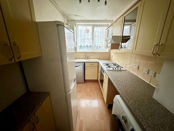 2 Bedroom Flat For Sale In Flat Braemar, Kersfield Road, London, SW15