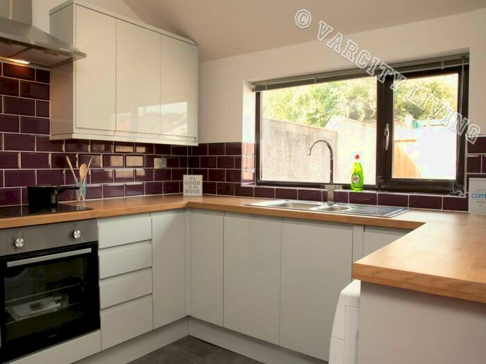 5 Bedroom House To Rent In Friars Road, Bangor, Gwynedd, LL57