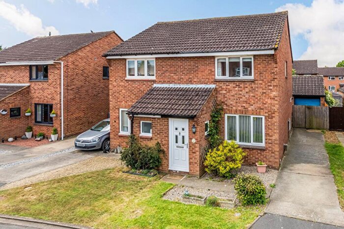 2 Bedroom Semi-Detached House For Sale In Hean Close, Abingdon, OX14