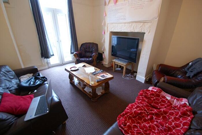 5 Bedroom Terraced House To Rent In Royal Park Avenue, Hyde Park, Leeds, LS6