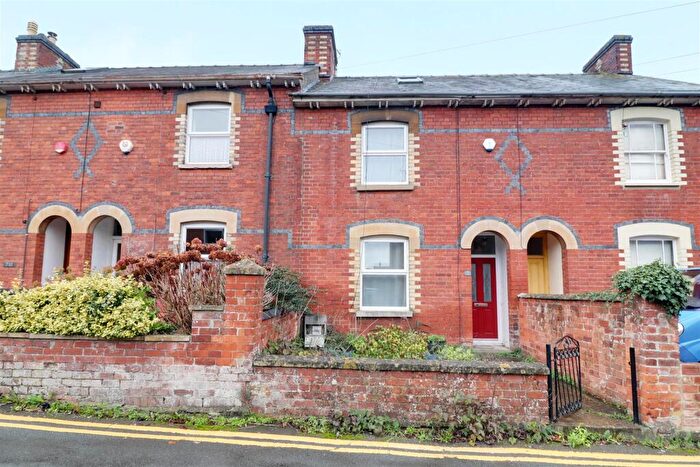 2 Bedroom Terraced House For Sale In Burdett Road, Stonehouse, GL10