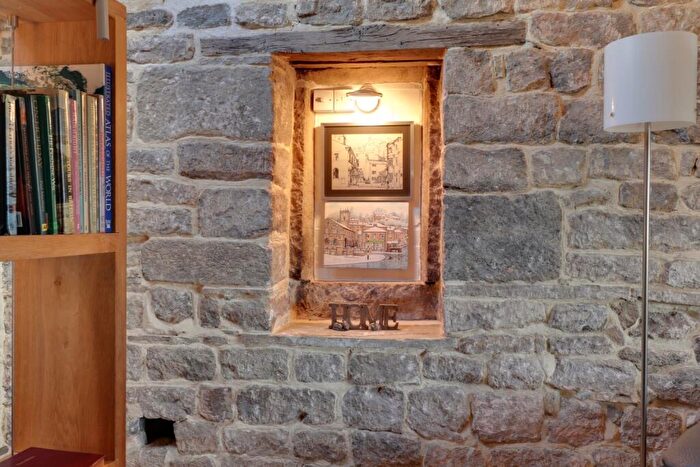 2 Bedroom Character Property For Sale In Upper Hagg, Thongsbridge, Holmfirth, West Yorkshire, HD9