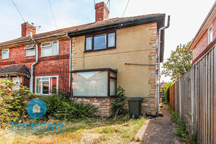 3 Bedroom Semi-Detached House To Rent In Burrows Avenue, Beeston, NG9