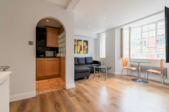 1 Bedroom Flat To Rent In Chelsea Cloisters, Sloane Ave, London, London, SW3