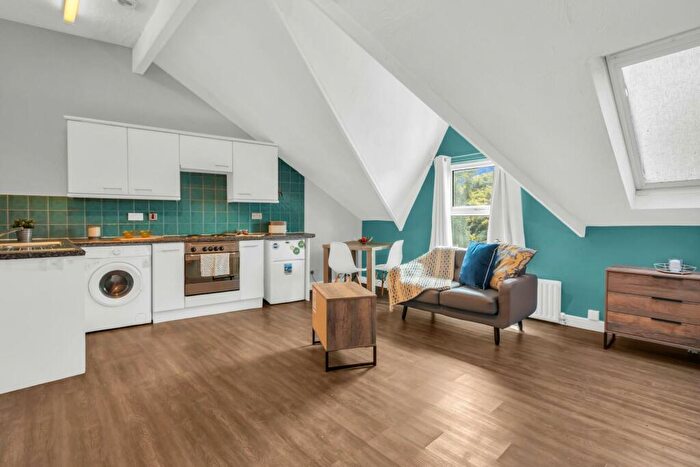 1 Bedroom House To Rent In Moor View, Leeds, LS6