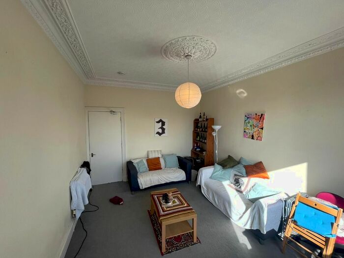 3 Bedroom Flat To Rent In Viewforth, Viewforth, Edinburgh, EH10