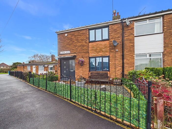 2 Bedroom Semi-Detached House For Sale In Clapham Avenue, Hull, HU8