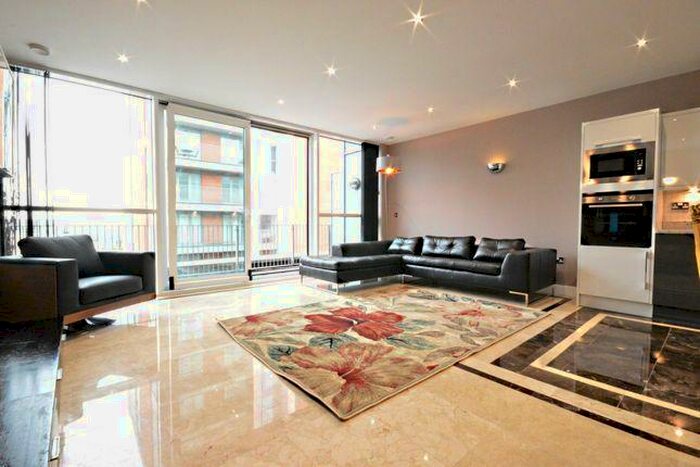 2 Bedroom Flat To Rent In Marmara Apartments, Western Gateway, Royal Victoria Docks, London, E16