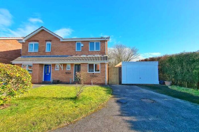 3 Bedroom Semi-Detached House To Rent In Althrop Grove, Stoke-on-trent, ST3