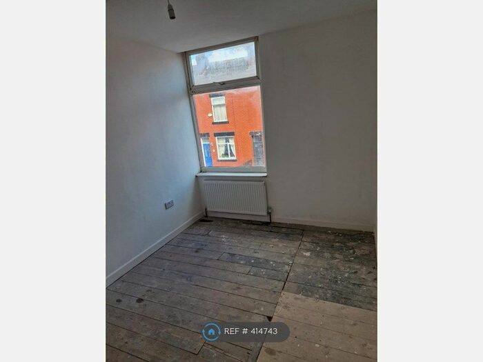 4 Bedroom Terraced House To Rent In Rugby Road, Rochdale, OL12