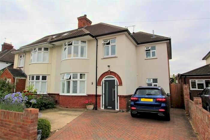 4 Bedroom Semi-Detached House To Rent In Everard Road, Bedford, MK41