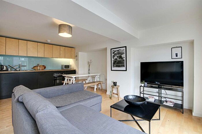 1 Bedroom Flat To Rent In Saxton, The Avenue, Leeds, LS9