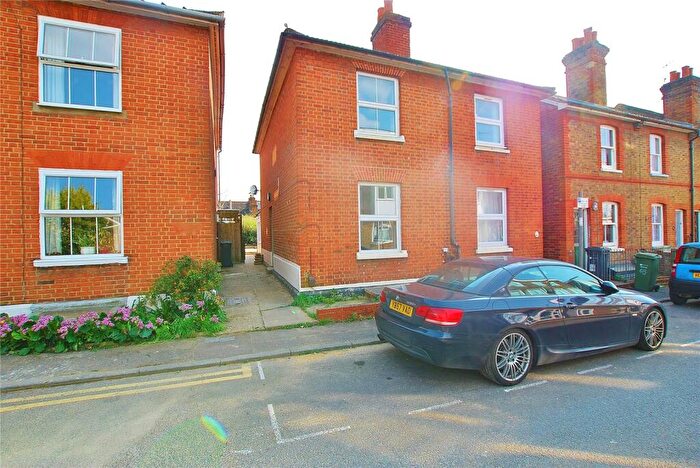 2 Bedroom Semi Detached House To Rent In Drummond Road, Guildford, Surrey, GU1
