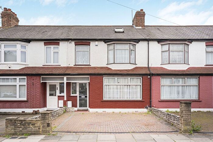 4 Bedroom Terraced House For Sale In Enfield, EN3