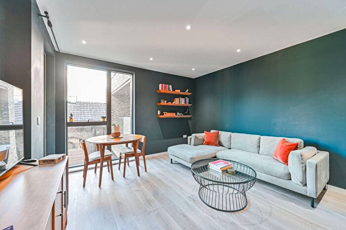 1 Bedroom Flat For Sale In Bardsley Lane, Greenwich, London, SE10