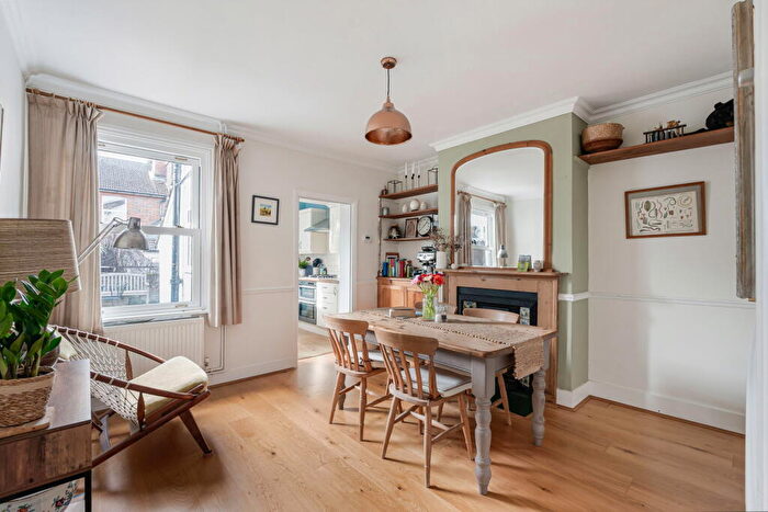 2 Bedroom Semi Detached House For Sale In Queens Road, Guildford, GU1