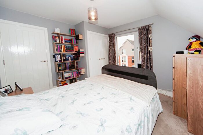 1 Bedroom Flat For Sale In Anton Close, Rugby, CV21