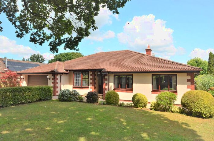 4 Bedroom Bungalow For Sale In Plymtree, Cullompton, EX15