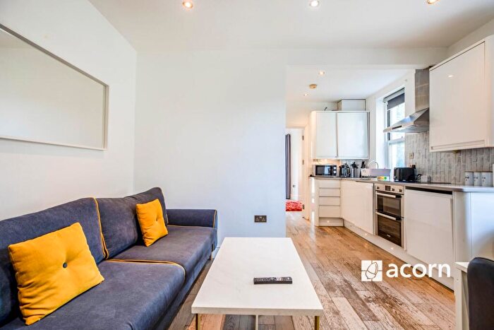 1 Bedroom Flat To Rent In Kennington Lane London, SE11