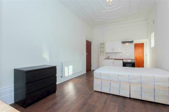 Studio To Rent In Parsifal Road, West Hampstead, London, NW6