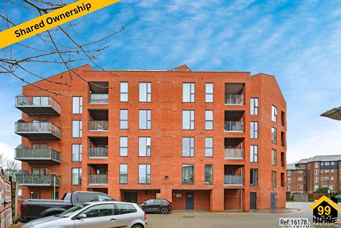 1 Bedroom Flat For Sale In Lutchet House, West Drayton, Middx, UB7