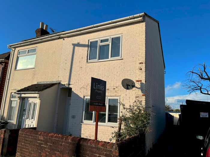 3 Bedroom Semi-Detached House To Rent In Cherbourg Road, Eastleigh, SO50