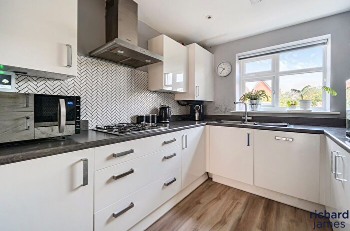 3 Bedroom Terraced House For Sale In Scott Close, Swindon, SN25