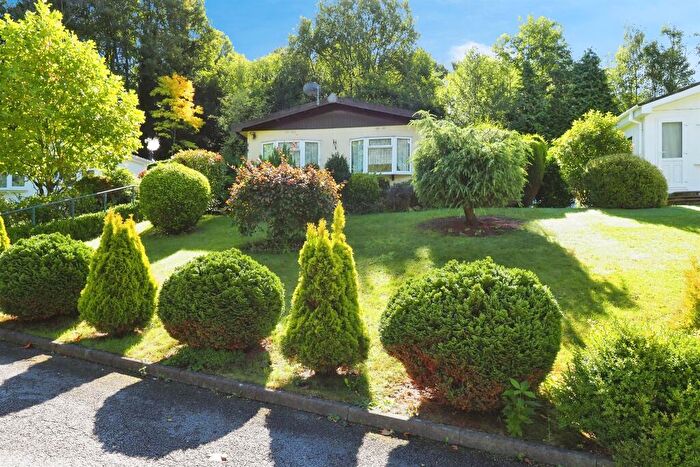 3 Bedroom Park Home For Sale In Cupola Park, Whatstandwell, Matlock, DE4