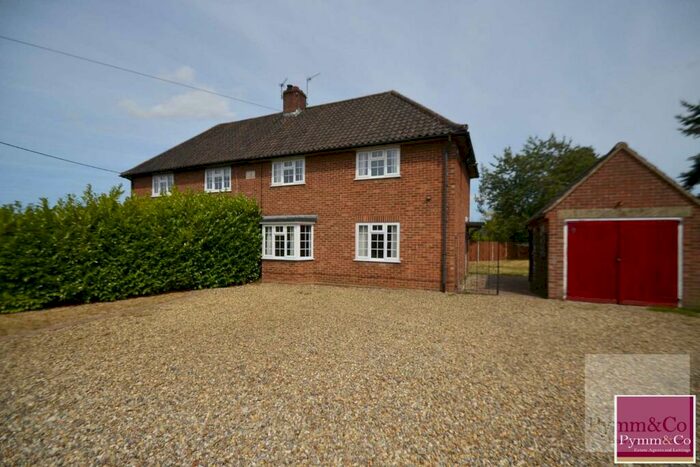 3 Bedroom Semi-Detached House To Rent In The Street, Felthorpe, NR10