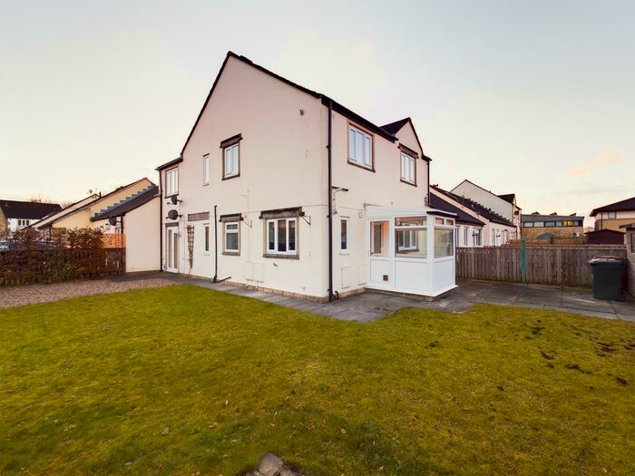 2 Bedroom Flat To Rent In Carleton Park, Skipton, BD23