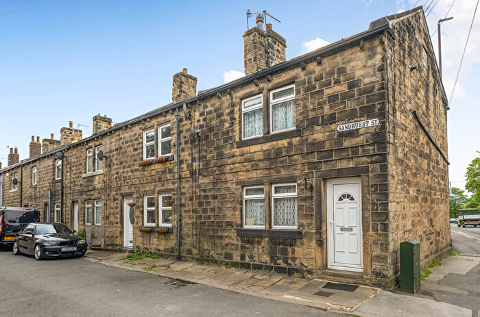 2 Bedroom End Of Terrace House For Sale In Sandhurst Street, Calverley, Leeds, LS28