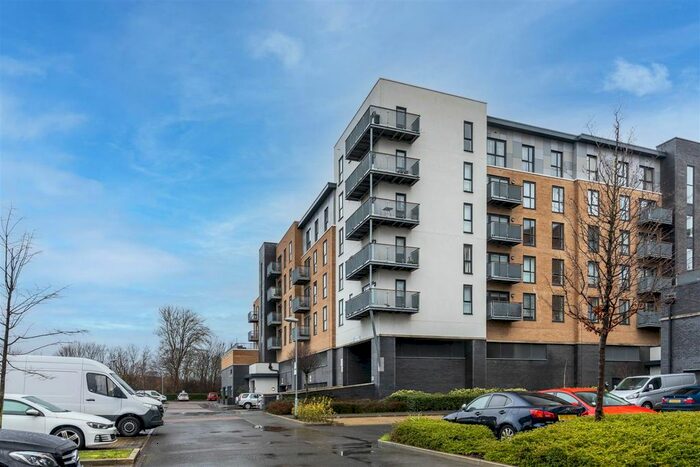 2 Bedroom Flat To Rent In Jutland House, Little Brights Road, Belvedere, DA17