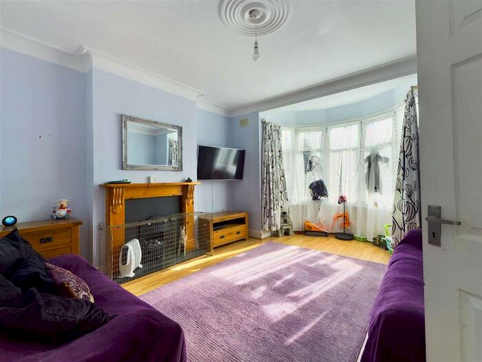 4 Bedroom SemiDetached House For Sale In Northumberland Crescent