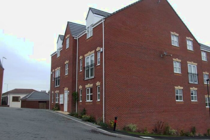 2 Bedroom Flat To Rent In Swan Court, Askern, Doncaster, DN6