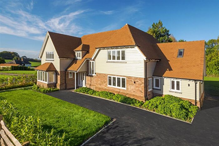 5 Bedroom Detached House For Sale In Moons Yard, Grove Road, Selling, ME13