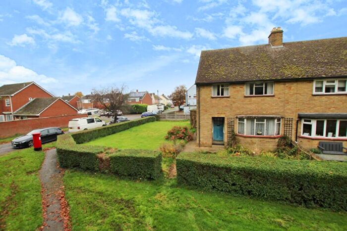 3 Bedroom Semi-Detached House For Sale In The Crescent, Sandy, Bedfordshire, SG19