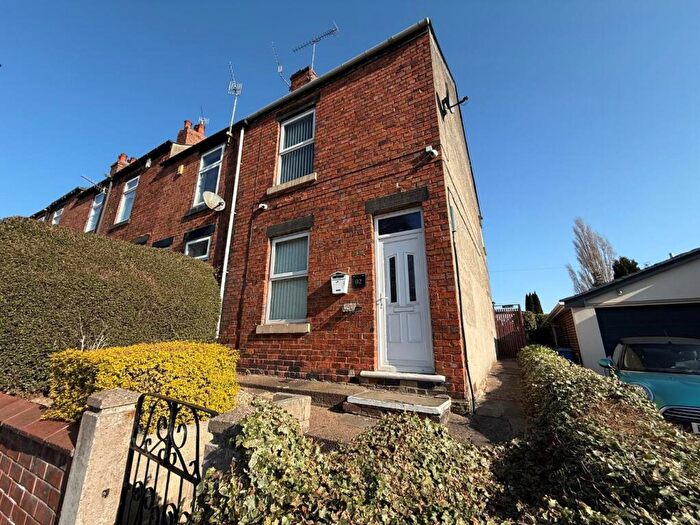 3 Bedroom End Of Terrace House To Rent In Lound Side, Chapeltown, Sheffield, S35