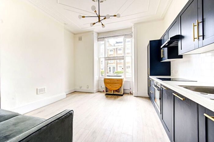 1 Bedroom Flat To Rent In Shepherds Bush, Shepherd's Bush, London, W12