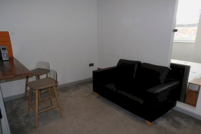 Studio To Rent In High Street, Blackburn, BB1