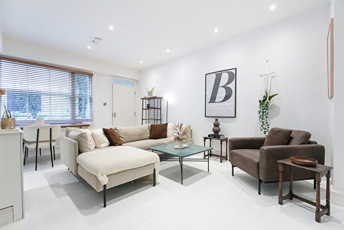 1 Bedroom Flat For Sale In Radnor Place, London, W2