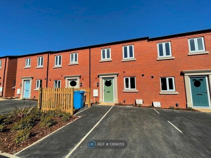 3 Bedroom Terraced House To Rent In Erasmus Drive, Derby, DE1