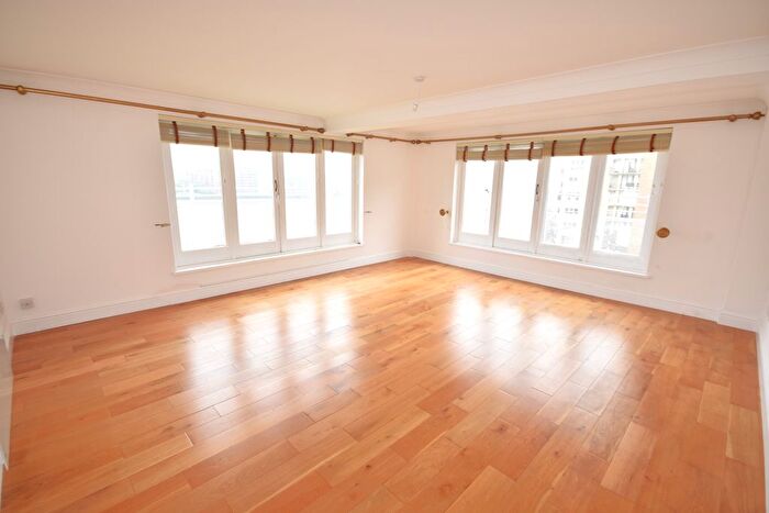 3 Bedroom Flat To Rent In Odessa Street, London, SE16