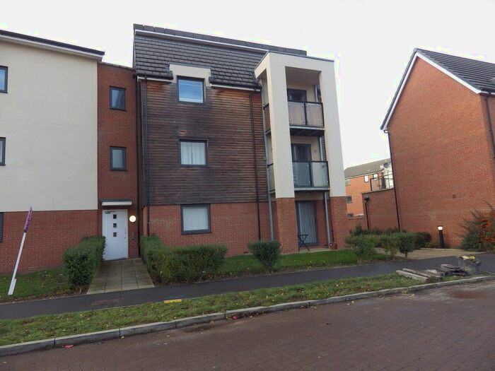 2 Bedroom Flat To Rent In Putman Street, Aylesbury, Buckinghamshire HP19